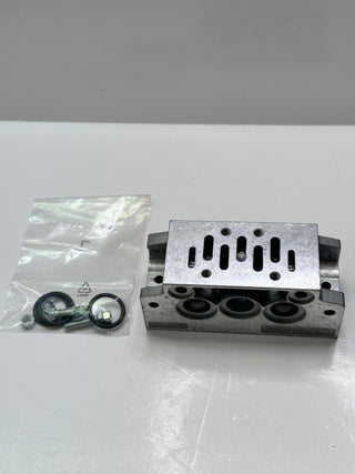 Festo NAVW-1/4-1-ISO Manifold Sub-Base with Angled Connections 152789
