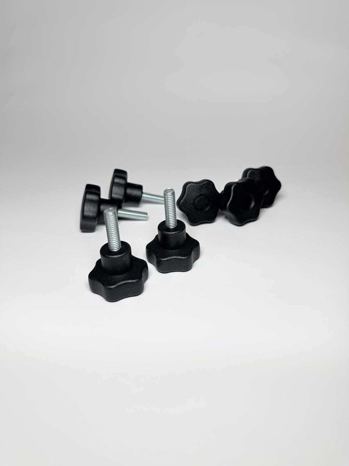 Multiple Lobes Clamping Knob, Threaded Stud 28mm Dia. x 20mm, bag of 7