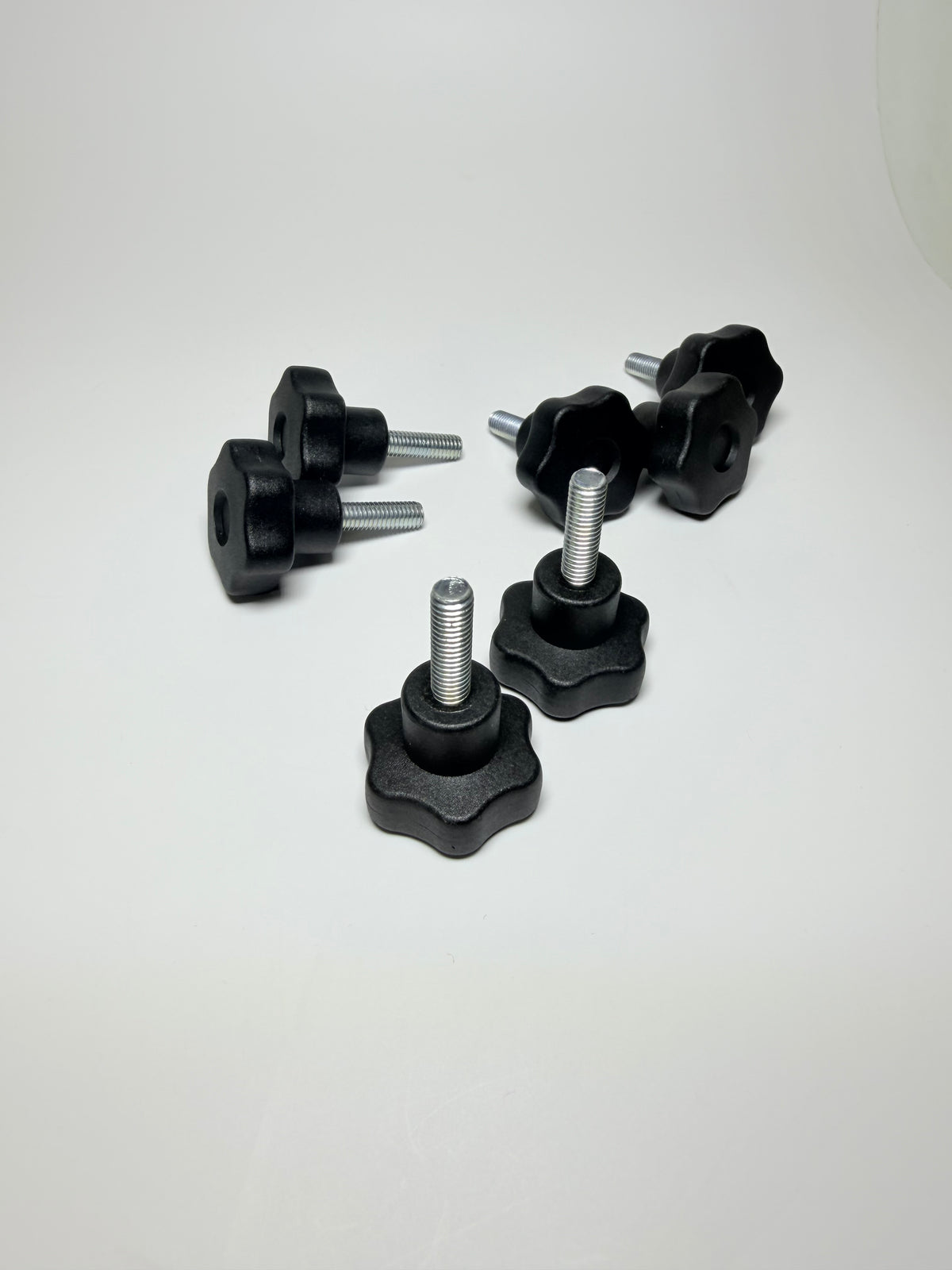 Multiple Lobes Clamping Knob, Threaded Stud 28mm Dia. x 20mm, bag of 7