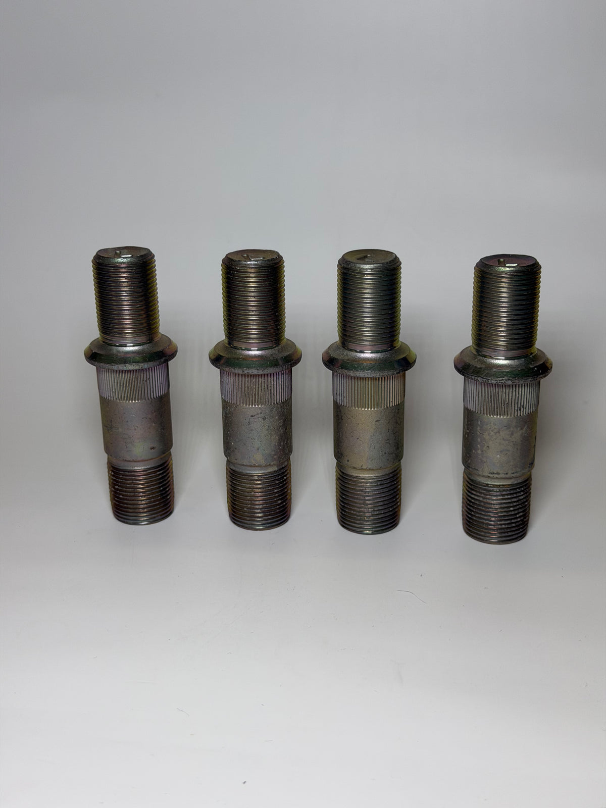 Isuzu 8970815853 Genuine Pin, Front Axle Wheel, Bag of 4