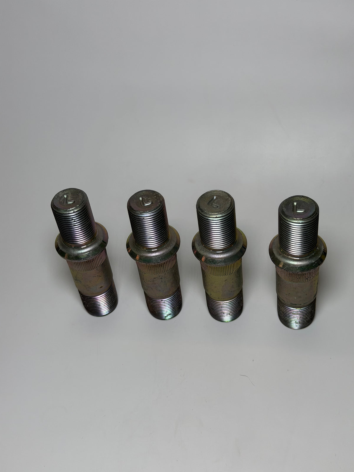 Isuzu 8970815853 Genuine Pin, Front Axle Wheel, Bag of 4