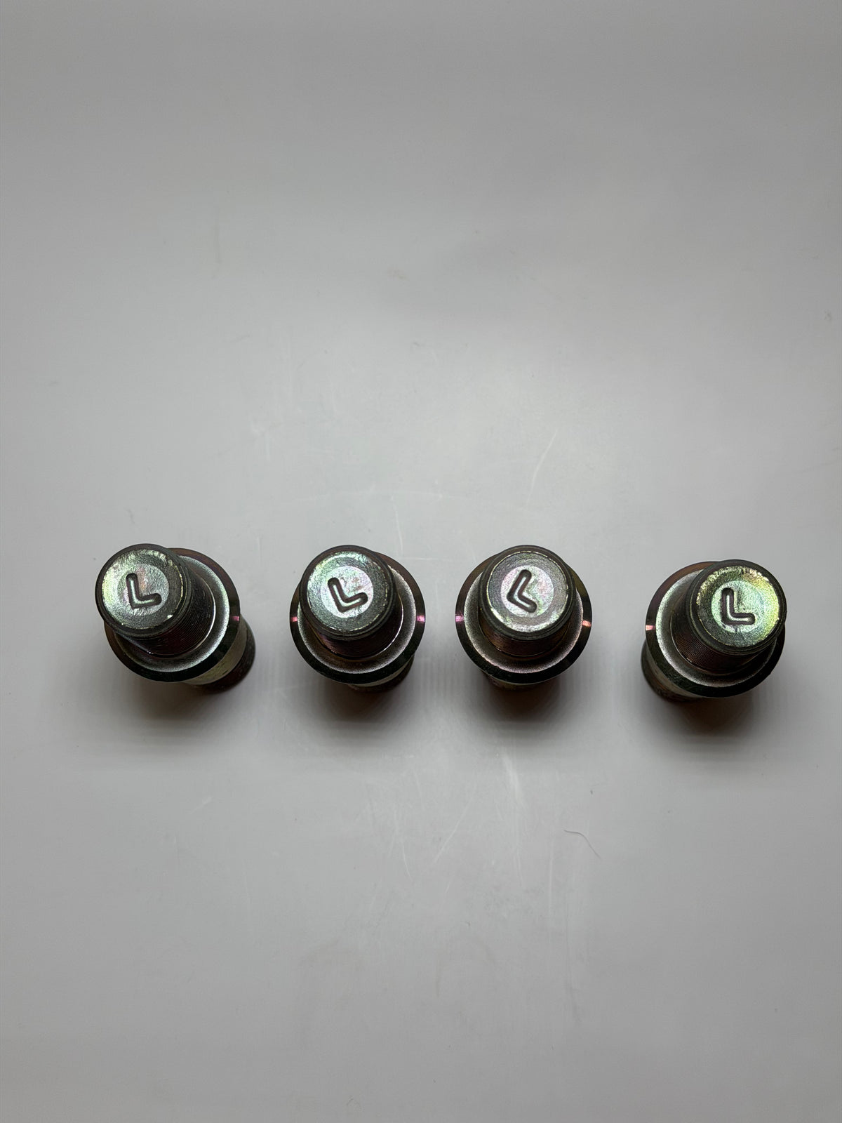 Isuzu 8970815853 Genuine Pin, Front Axle Wheel, Bag of 4