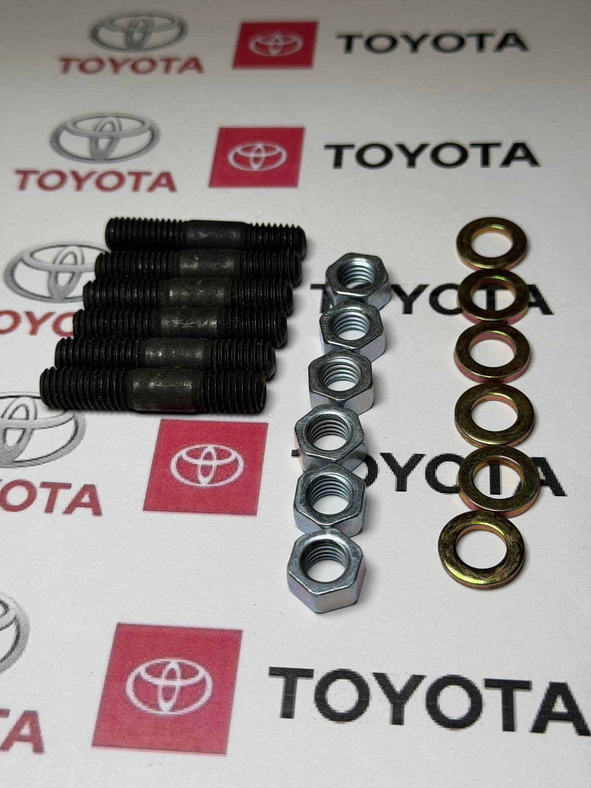 Toyota 90116-08325 Genuine 8mm Stud Bolt, Washer and nut - Bag of 6