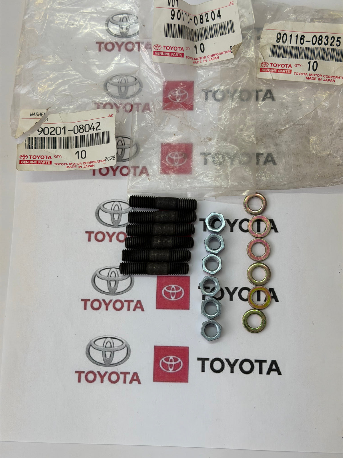 Toyota 90116-08325 Genuine 8mm Stud Bolt, Washer and nut - Bag of 6