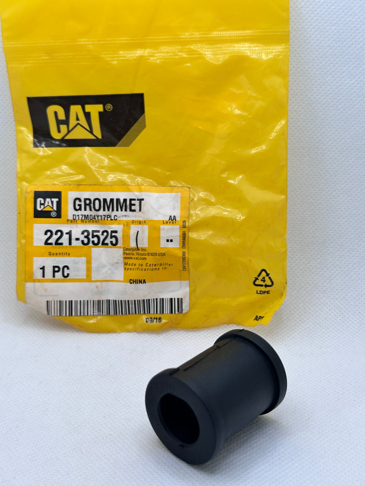 CAT 221-3525 Dual-Flange Rubber Grommet, 15.50 mm ID