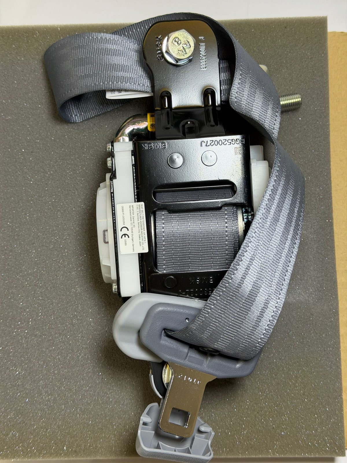 Mitsubishi MK620645 Genuine Seat Belt Assembly
