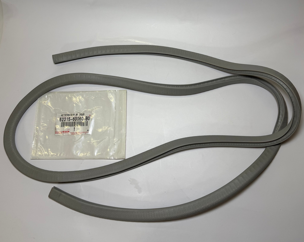 Toyota 62315-60060-B0 Weatherstrip RF, Front Door Trim, Light Grey