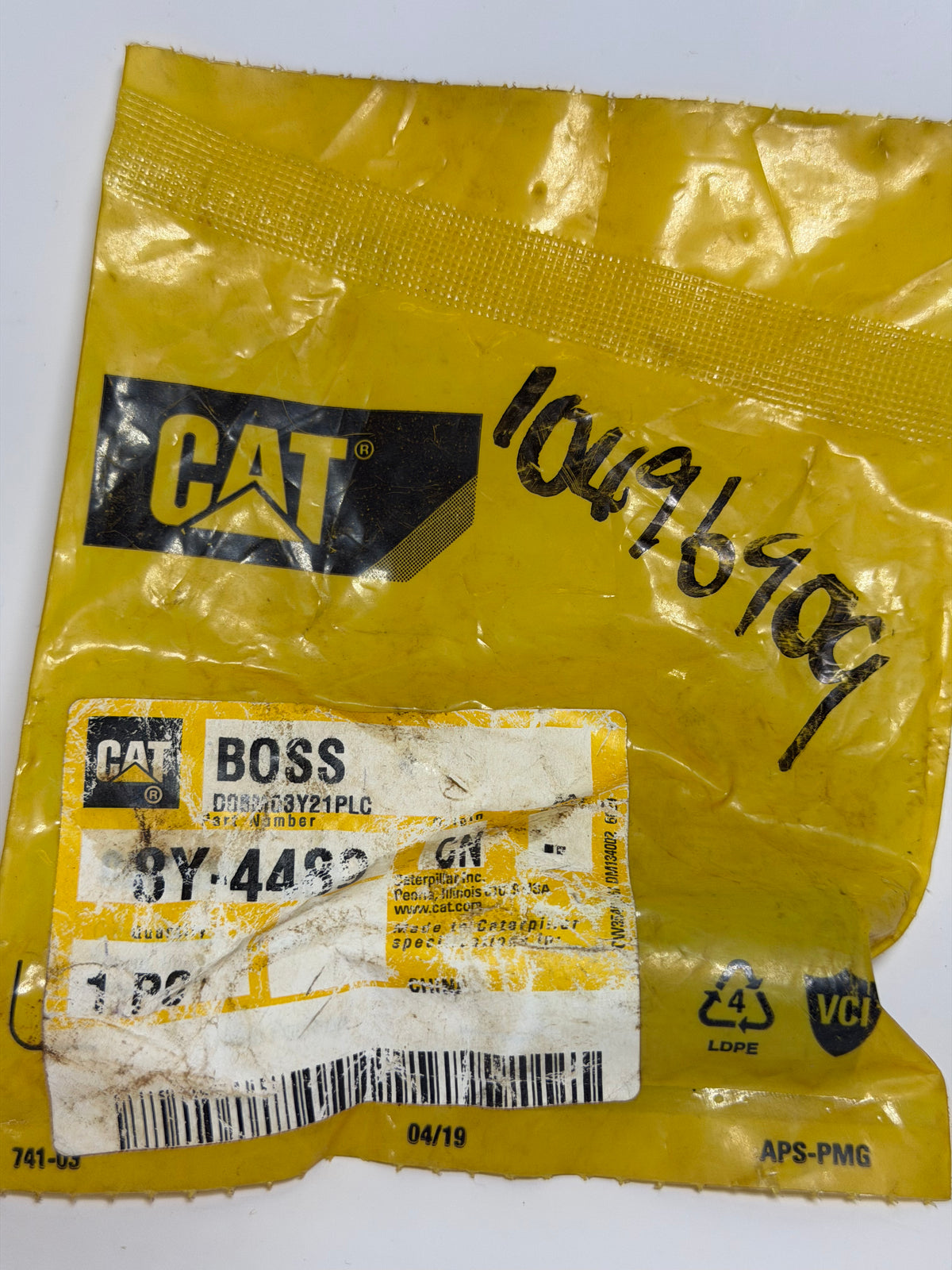 8Y-4489 Straight Steel Boss - Genuine CAT Part