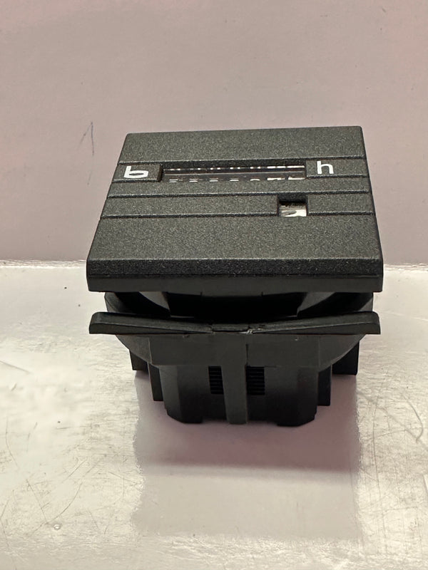 Bauser Electromechanical Hour Counter AC:632A.2; DC:630 A.2