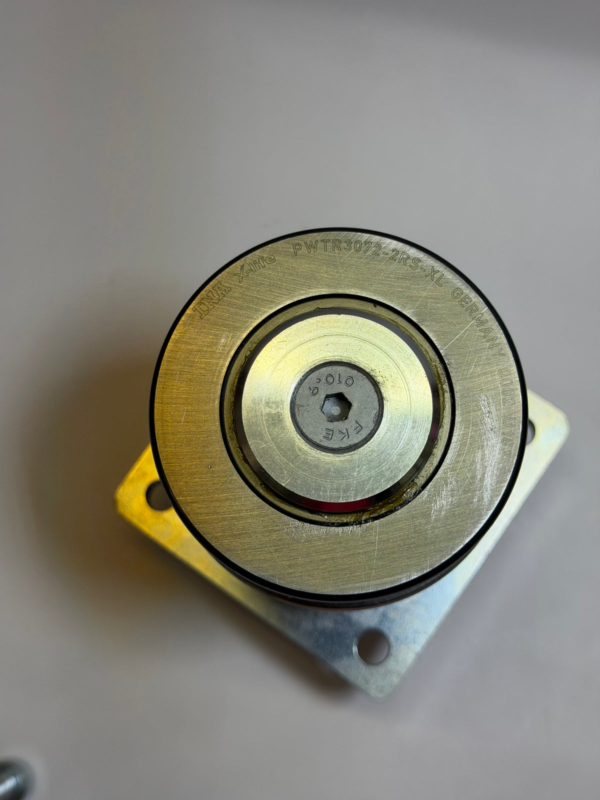 0913274 Roller 72 Short Version (3HAC035460-001
