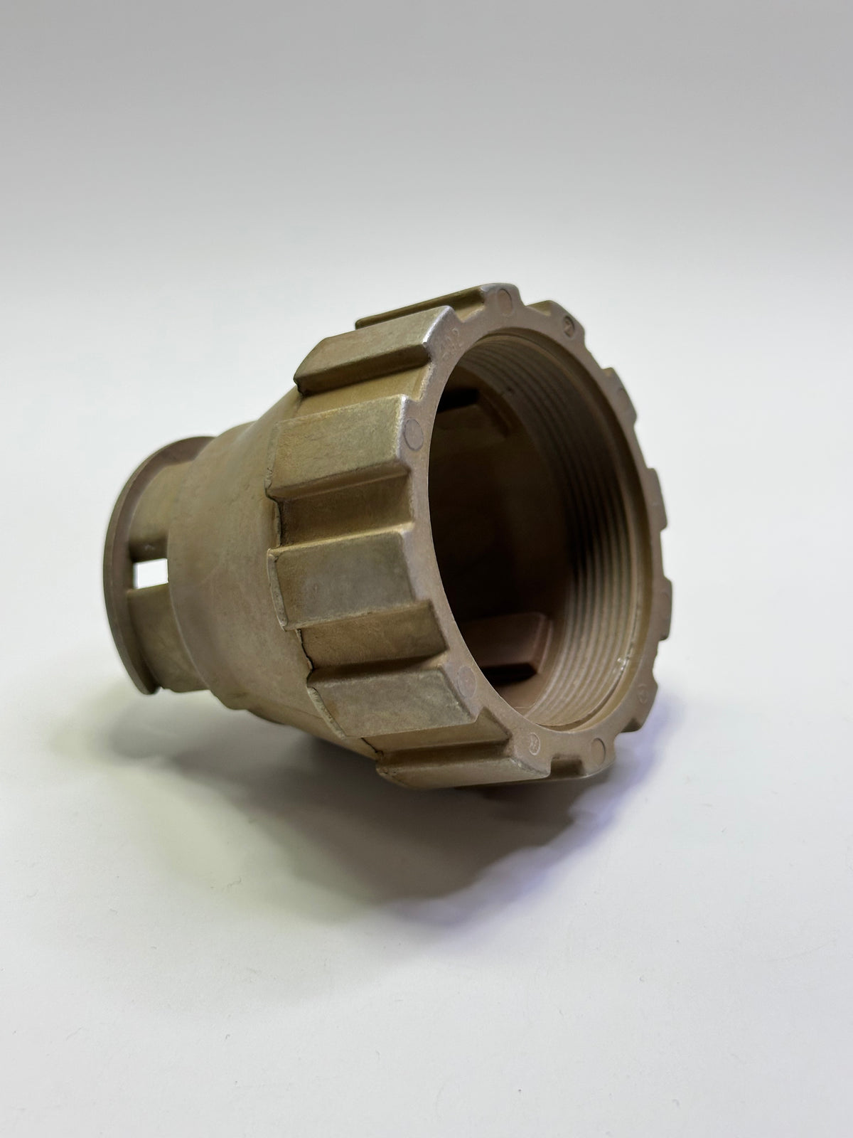 8N-1521 Endbell, Connector - Genuine CAT part