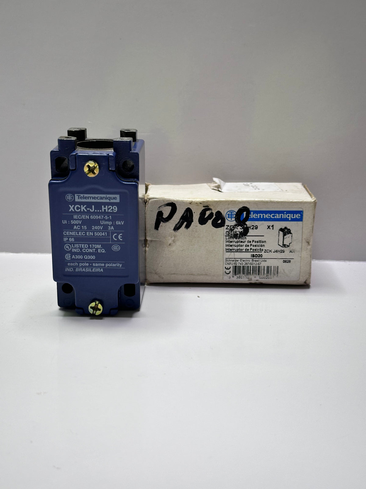 XCKJ4H29 Limit Switch Body with Contact, Cable Entry