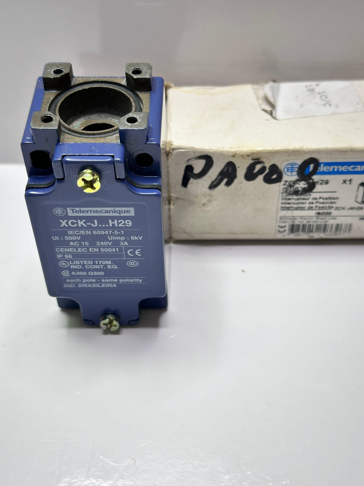 XCKJ4H29 Limit Switch Body with Contact, Cable Entry