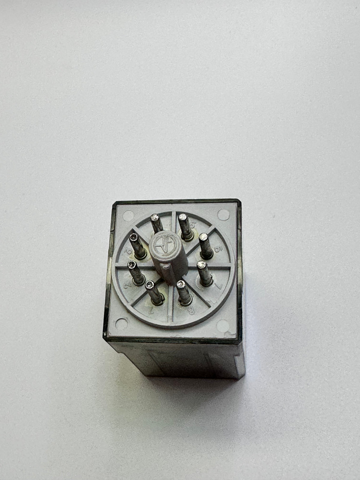 Finder Type 60.12 8-Pin Industrial Relay — 2 CO, 10A