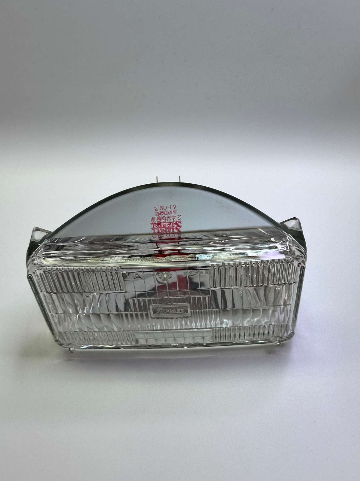 26011-Z5000 24V, 55W Sealed Beam Head Lamp for Nissan Diesel Motor Co. Ltd. - ASDR10