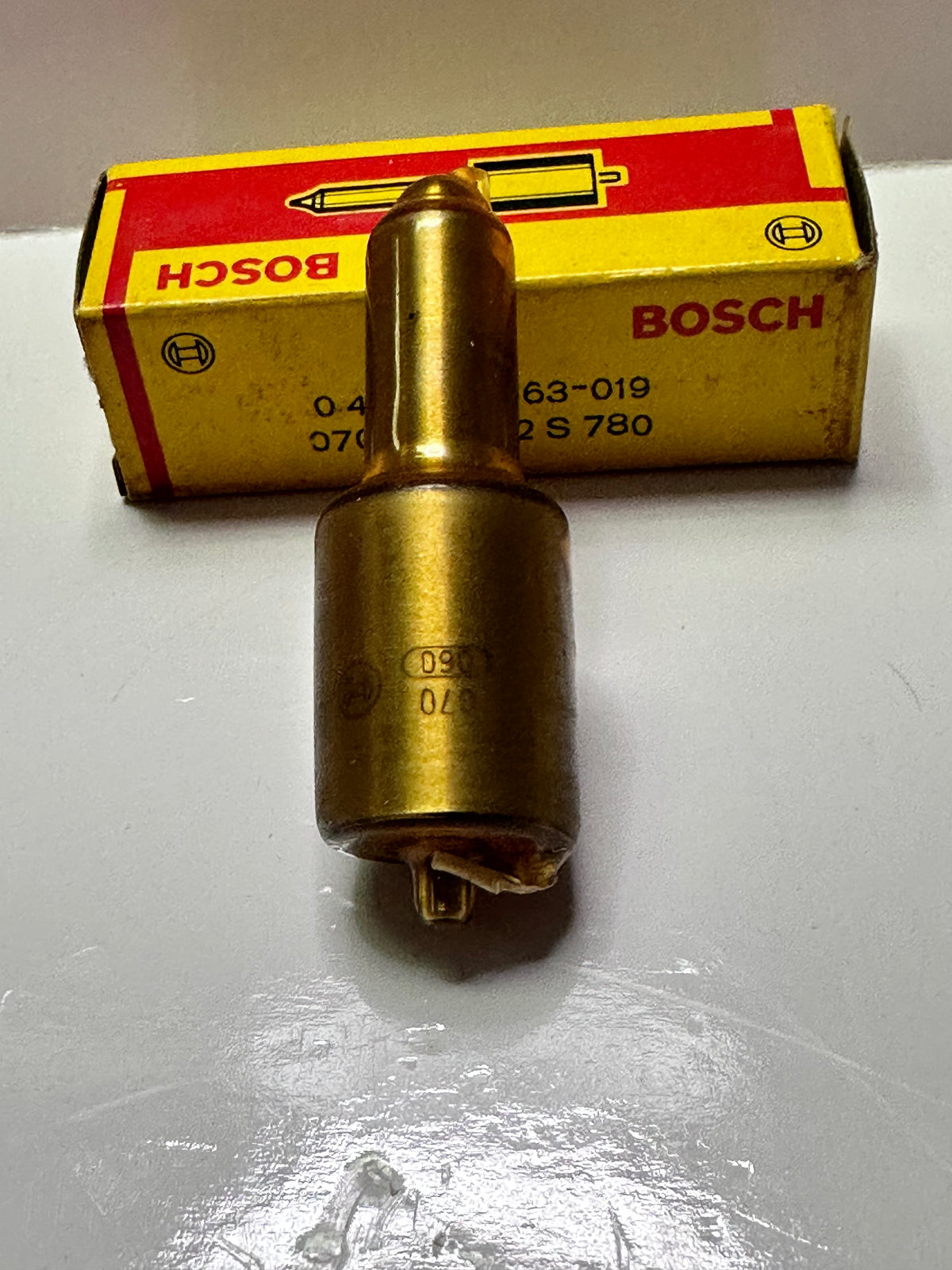 Bosch 0433220163DLL 152 S 780 Nozzle for MTU 00133220163 Injector
