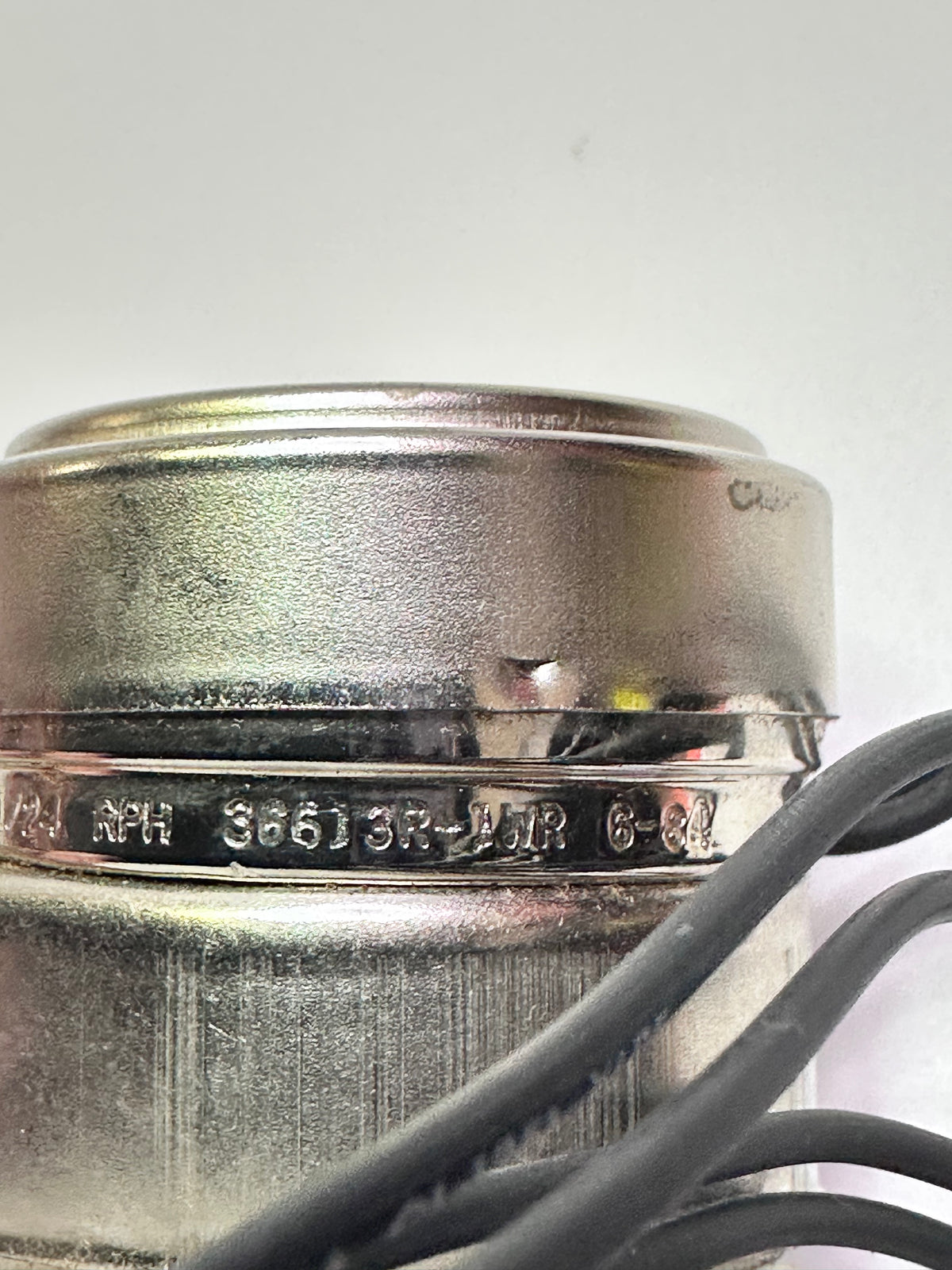 Synchron 36613R-1WR Clock Motor — 24V, 1/24 RPM