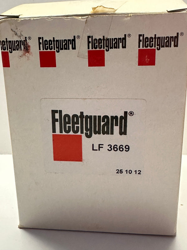 Fleetguard LF3669 Oil Filter, Spin on
