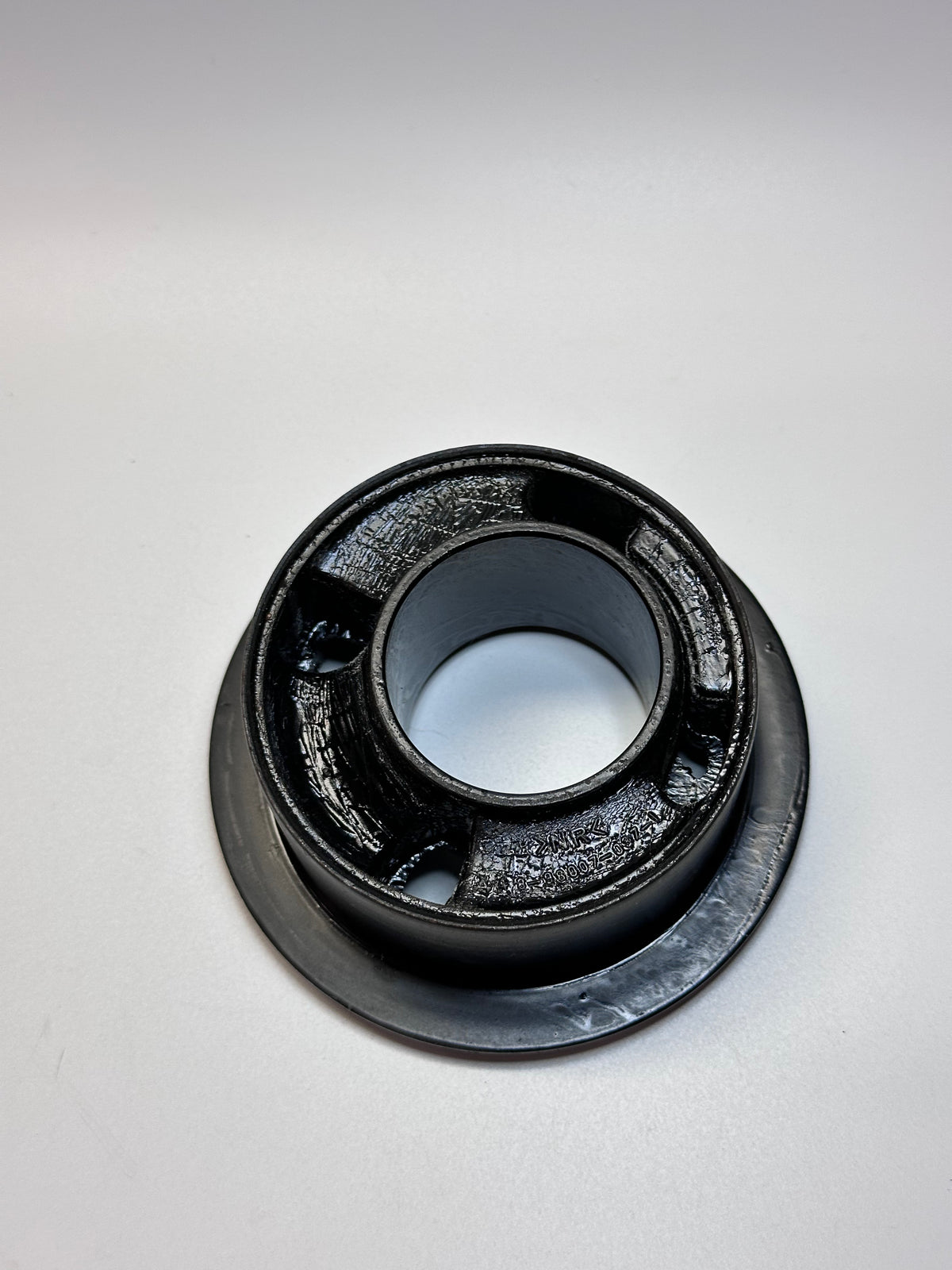 Genuine Isuzu 8980070371 Cabin Bracket Mounting Rubber – 98007037
