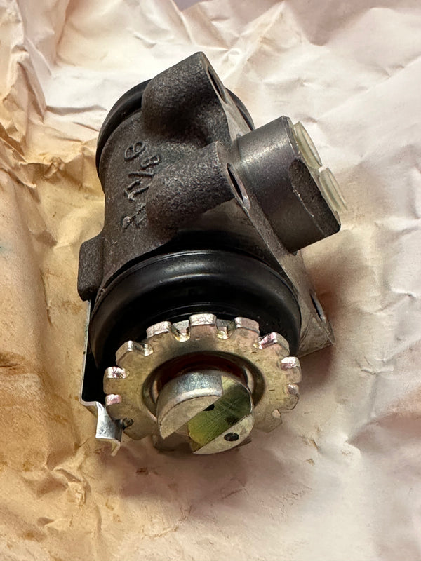 Mitsubishi MB060583 Genuine Cylinder Assy, RR Brake