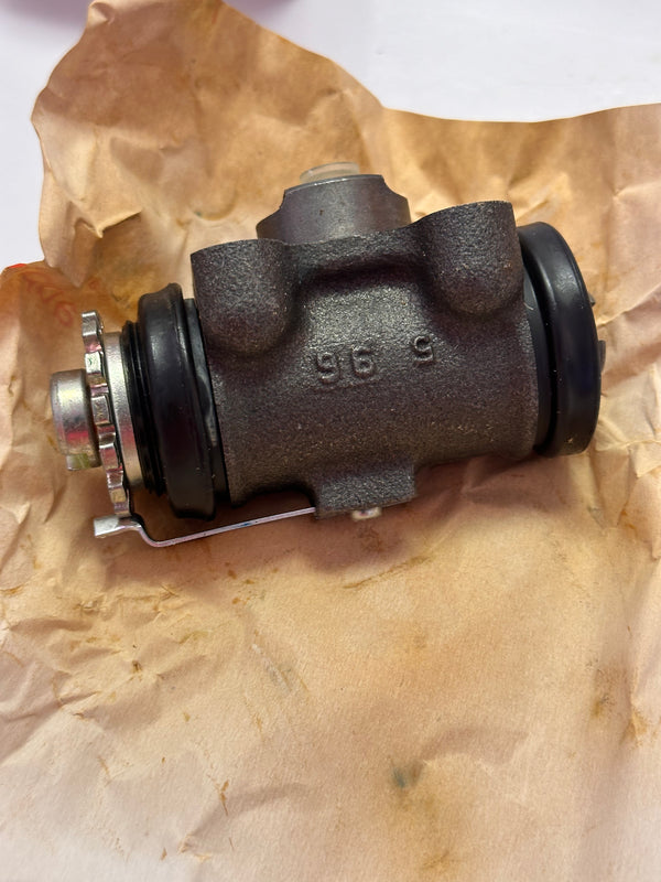 Mitsubishi MB060583 Genuine Cylinder Assy, RR Brake