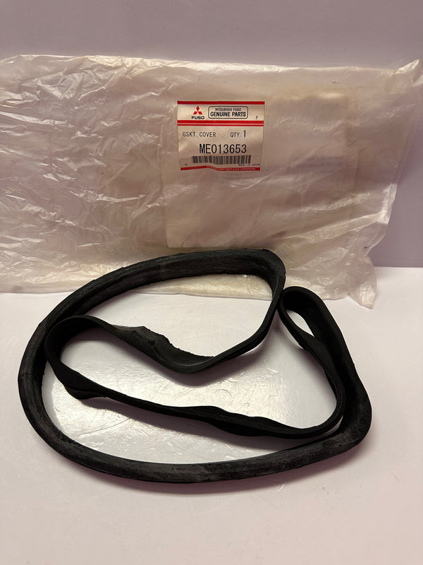 Mitsubishi ME013653 Gasket, Rocker Cover