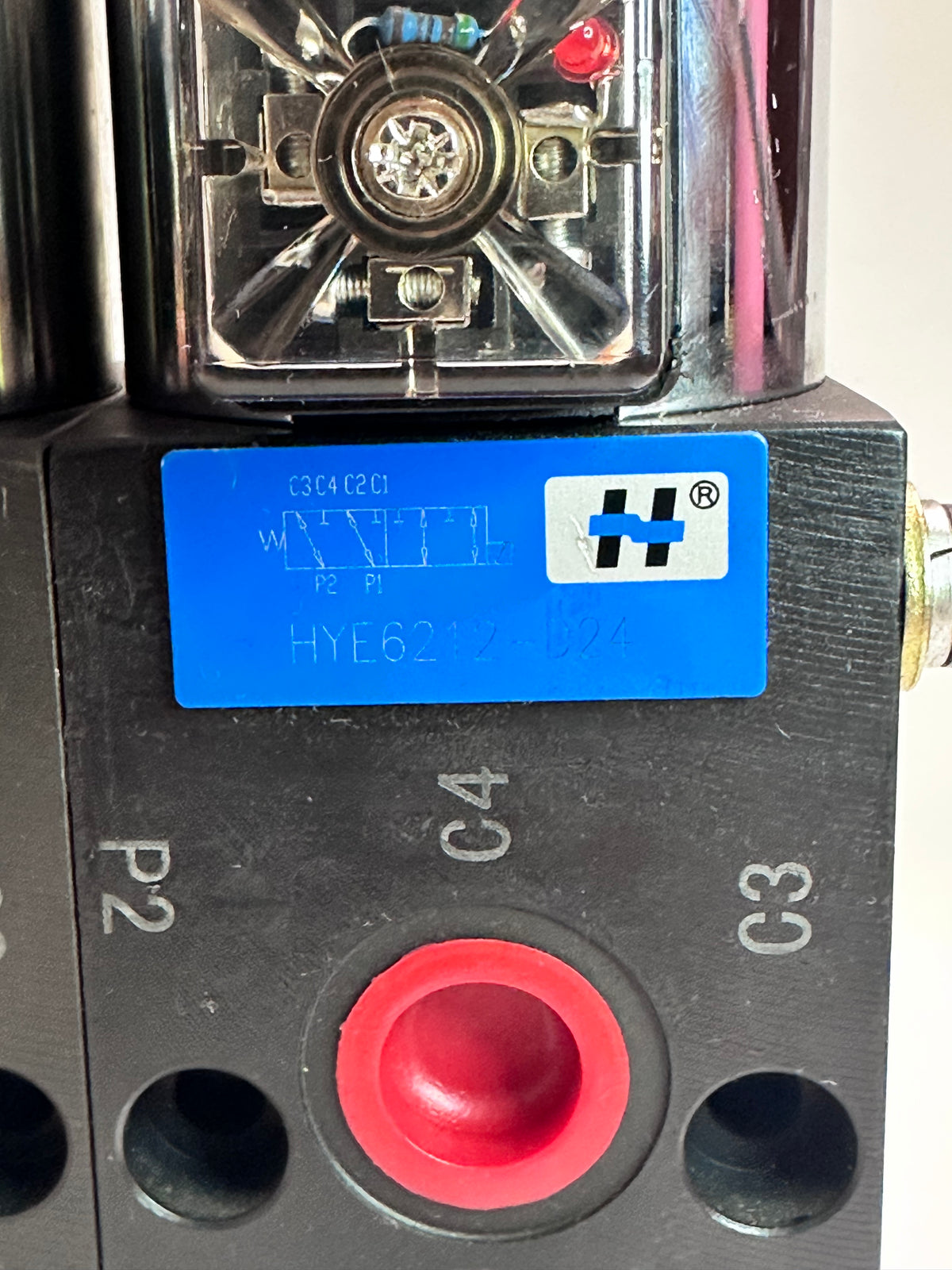 Hydpower HYE6212-D24 Stackable 1/2" BSPP 6 Port Selector Valve – Triple Stack