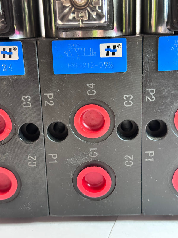 HYE6212-D24 Stackable 1/2" BSPP 6 Port Selector Valves