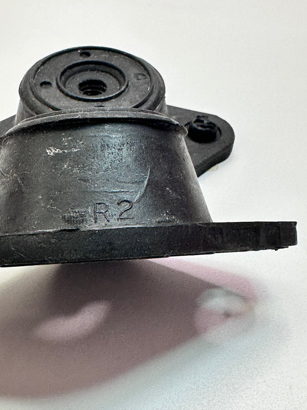 NR2 Anti-Vibration Mount (white) 70kg