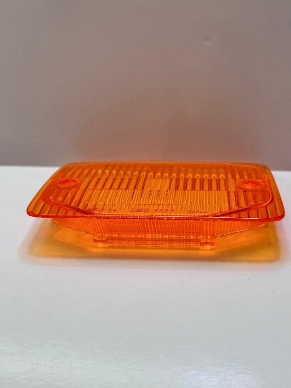 UD Trucks 26090-Z9514 Amber Lens