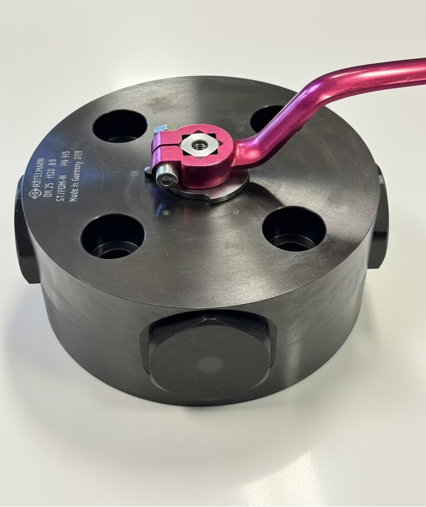 206505 Rotelmann 3 Way Steel Ball Valve for Manifold Mounting