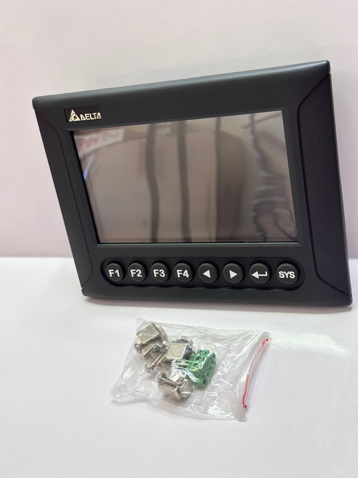 Delta DOP-B07S201 7-Inch Touchscreen HMI Panel — 24 V DC