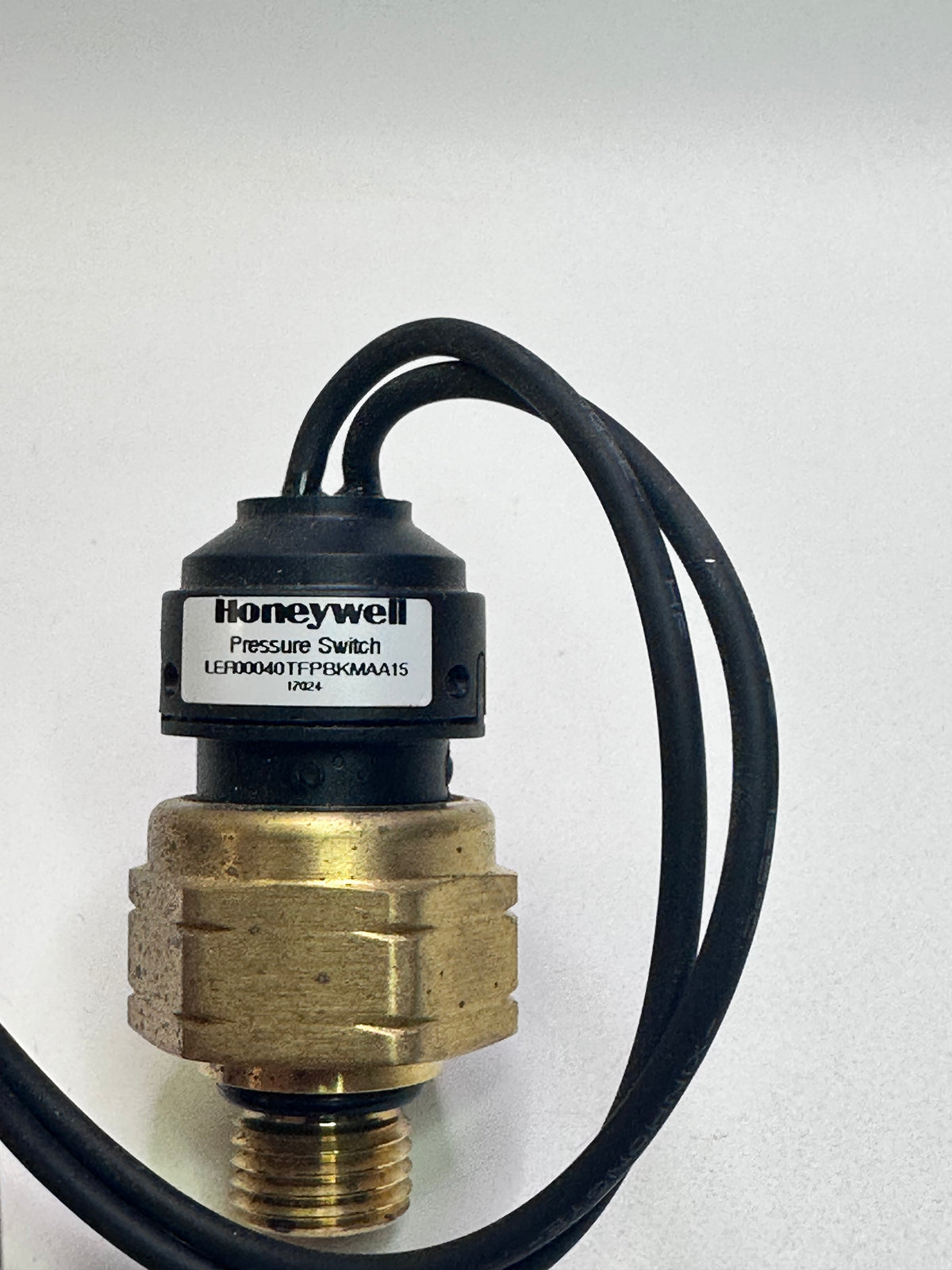 Genuine Cummins 4924925 Pressure Switch
