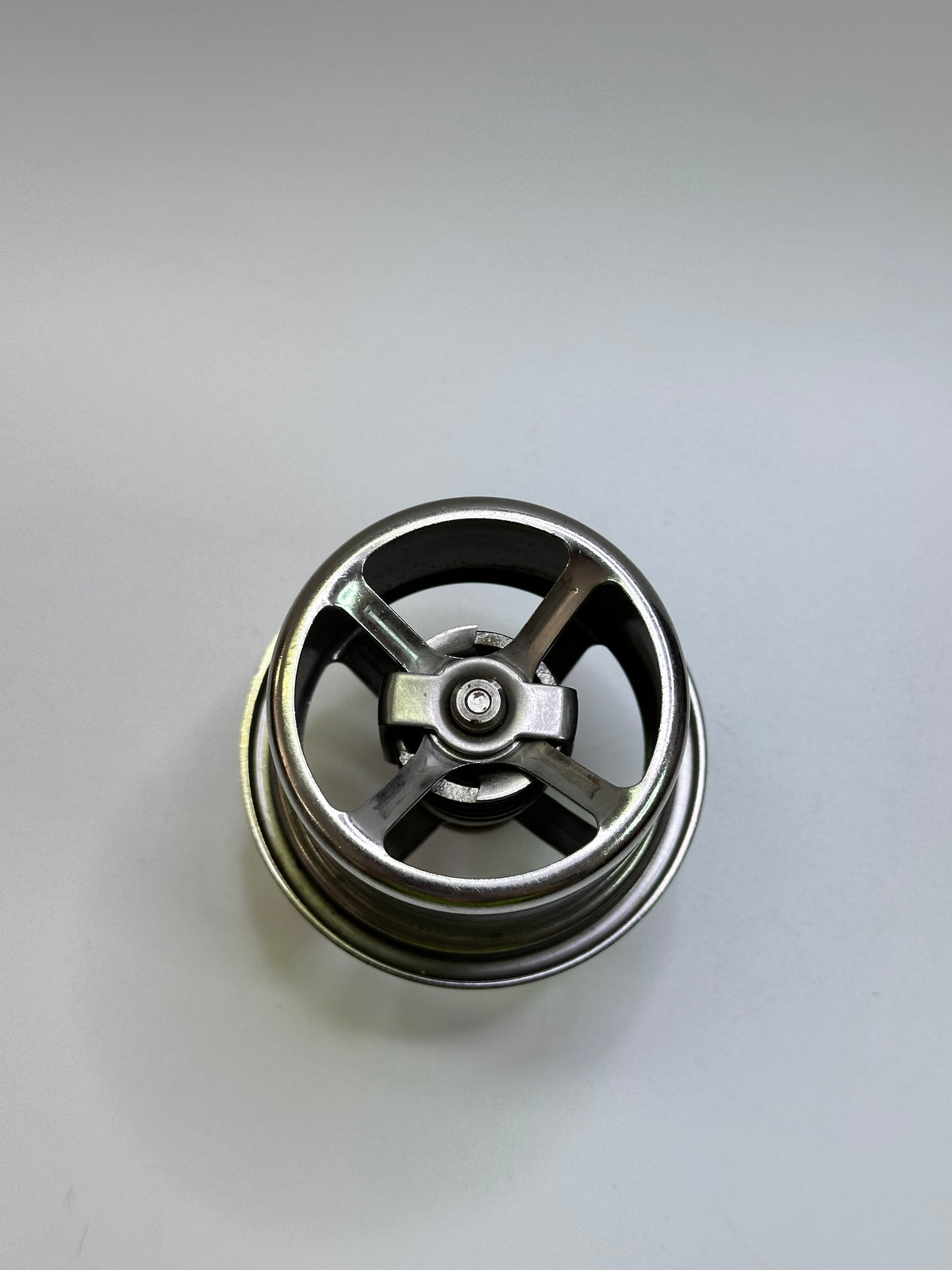 Cummins 3076489 Coolant Thermostat