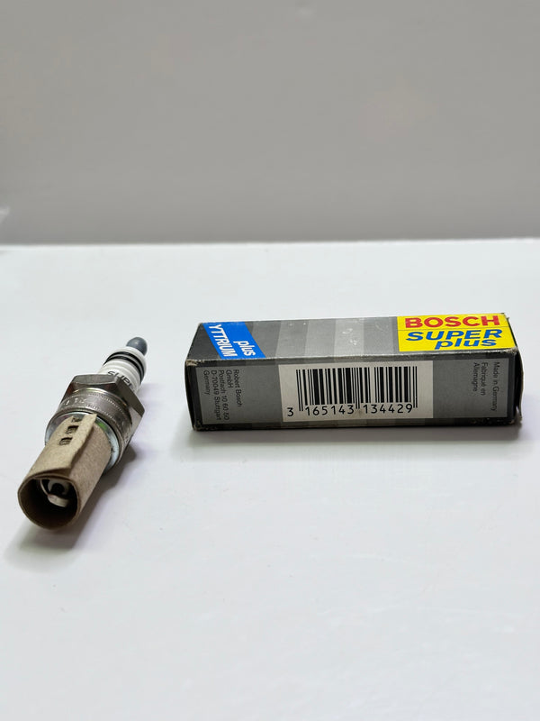 Bosch 0242240492 Super Plus Spark Plug WR6DC+ Pack of 4