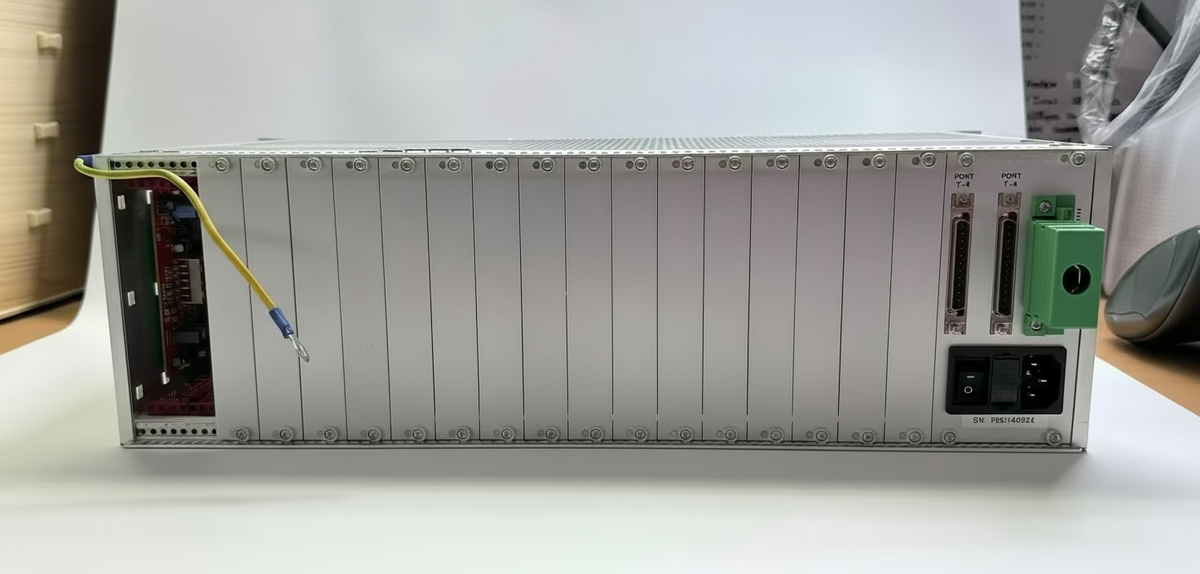 Rohill R-820 TetraNode Expansion Platform – A/C Backplane