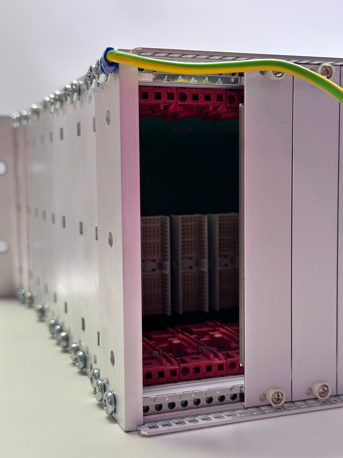 Rohill R-820 TetraNode Expansion Platform – A/C Backplane
