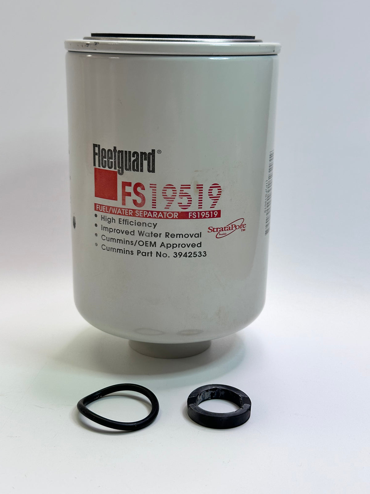Fleetguard FS19519 High-Efficiency Fuel/Water Separator