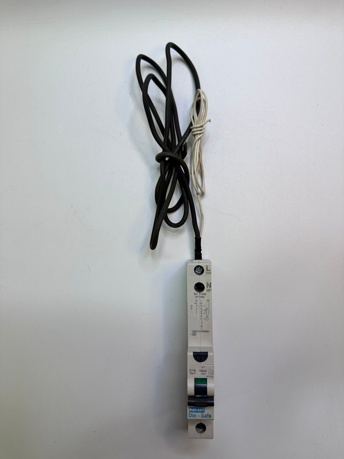 DSRCBH1630A DIN-T Residual Current Device Long Body w/ Overcurrent 10kA 16A 1Pole and N C Curve 30mA Type A (secondhand)