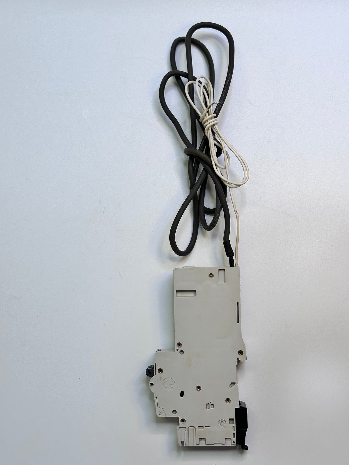 DSRCBH1630A DIN-T Residual Current Device Long Body w/ Overcurrent 10kA 16A 1Pole and N C Curve 30mA Type A (secondhand)