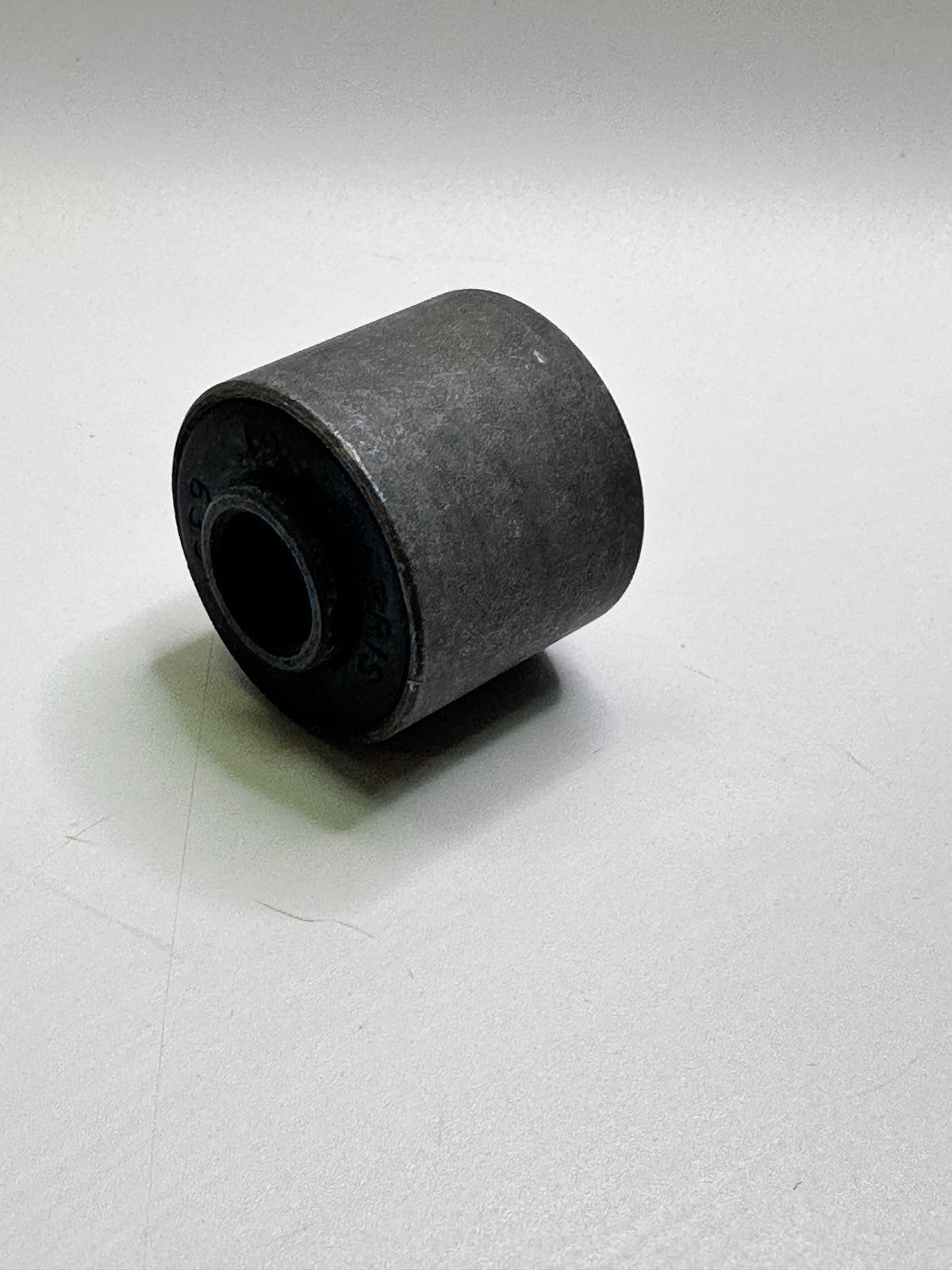 Genuine CAT 3H-8726 Radiator & Oil Cooler Resilient Mount — 35 mm OD