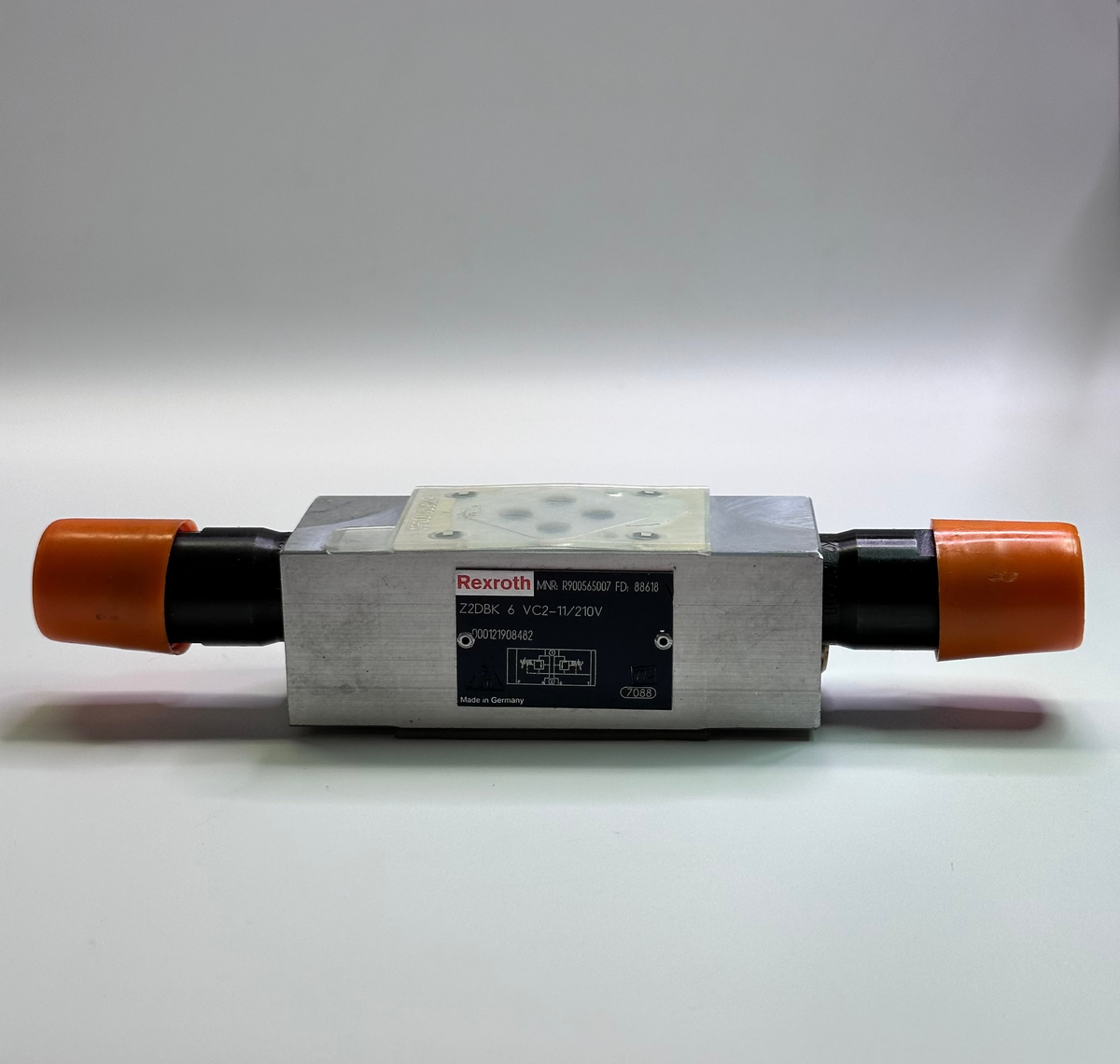 Bosch Rexroth R900565007 Hydraulic Pressure Relief Valve — Z2DBK 6 VC2-11/210V