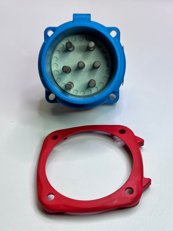 3118017972 30A Decontactor Inlet, 3P+Neutral+Earth 380-440V