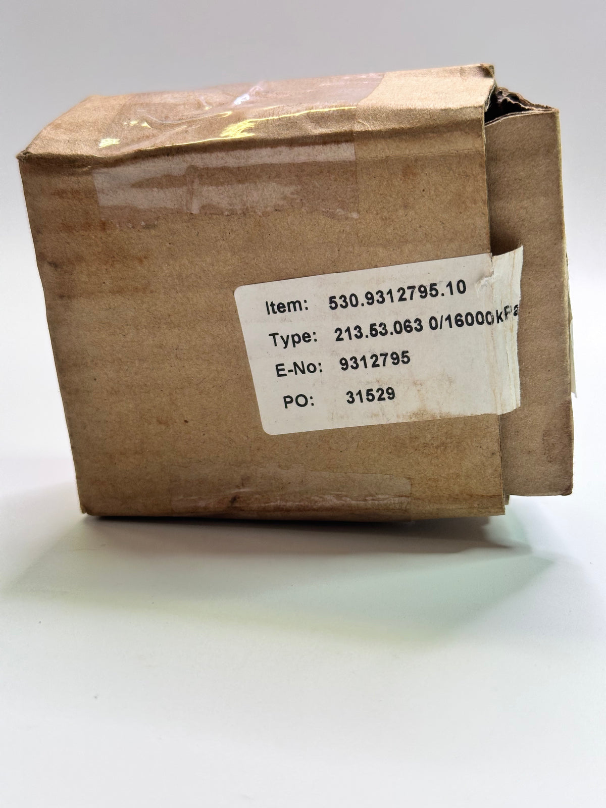 WIKA 213.53.063 Glycerin-Filled Pressure Gauge, 0–16000kPa — 63mm