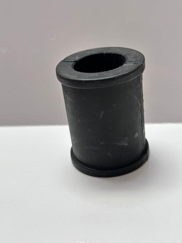 Caterpillar CAT 5P-8112 30mm Flanged Grommet, Rubber