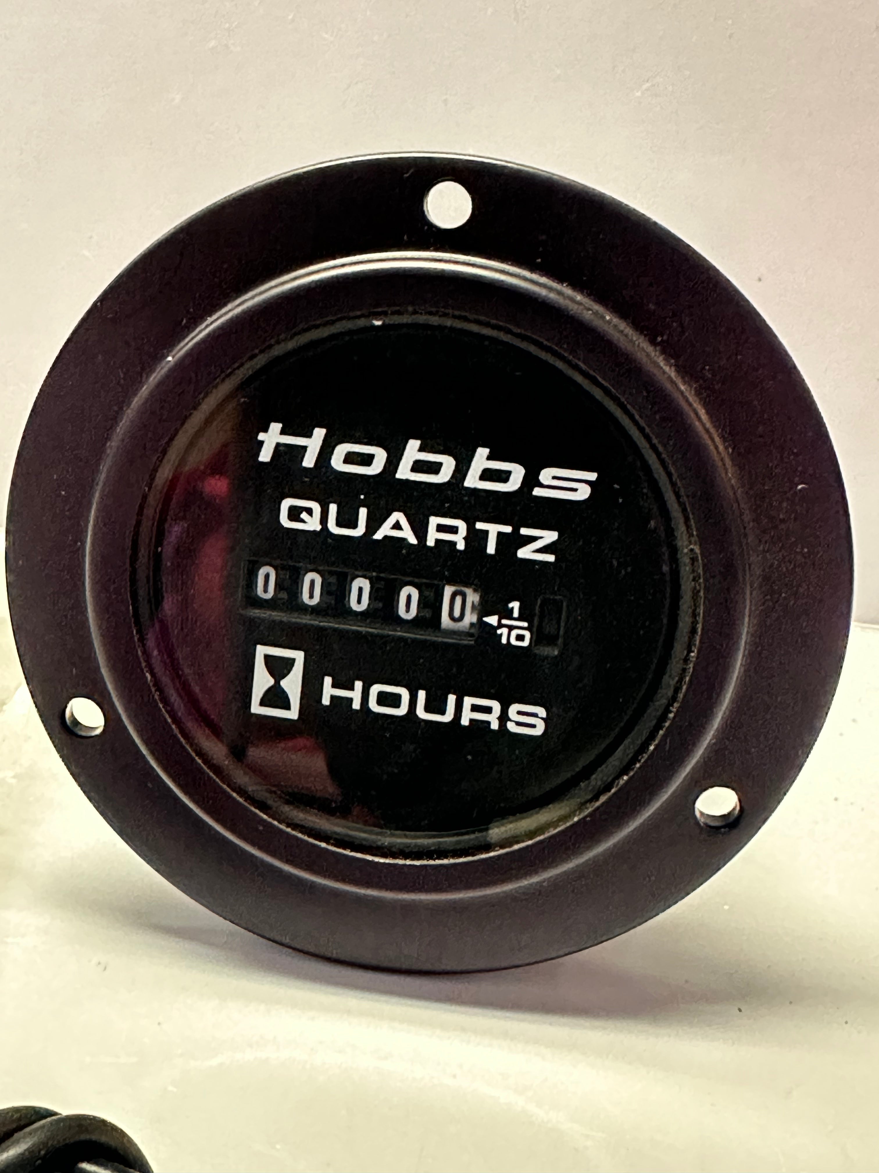 HOBBS 8509702 Quartz Black Round 3Screw Mount Hour Meter Mining