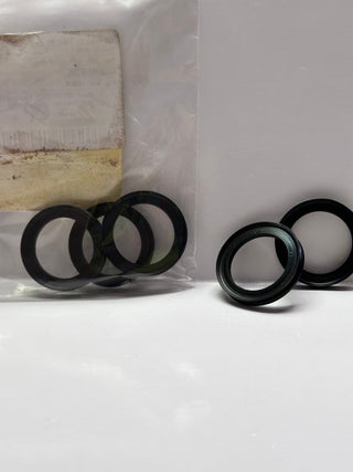 Oil Seal 48525-FK000 Steer Axle Seal for Nissan Forklift 48525FK000
