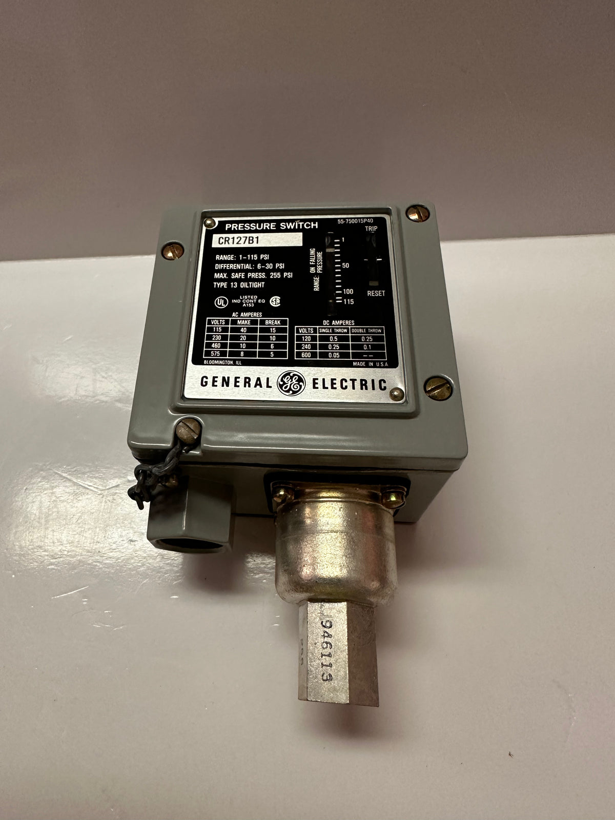 CR127B1 Bellows Actuated Pressure Switch