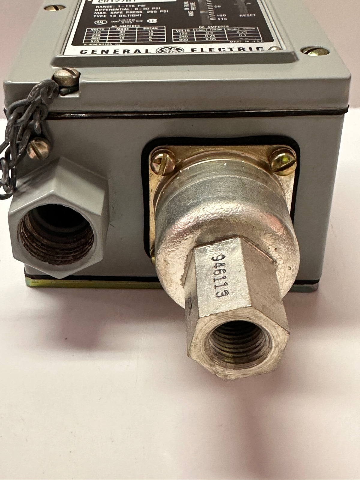 CR127B1 Bellows Actuated Pressure Switch