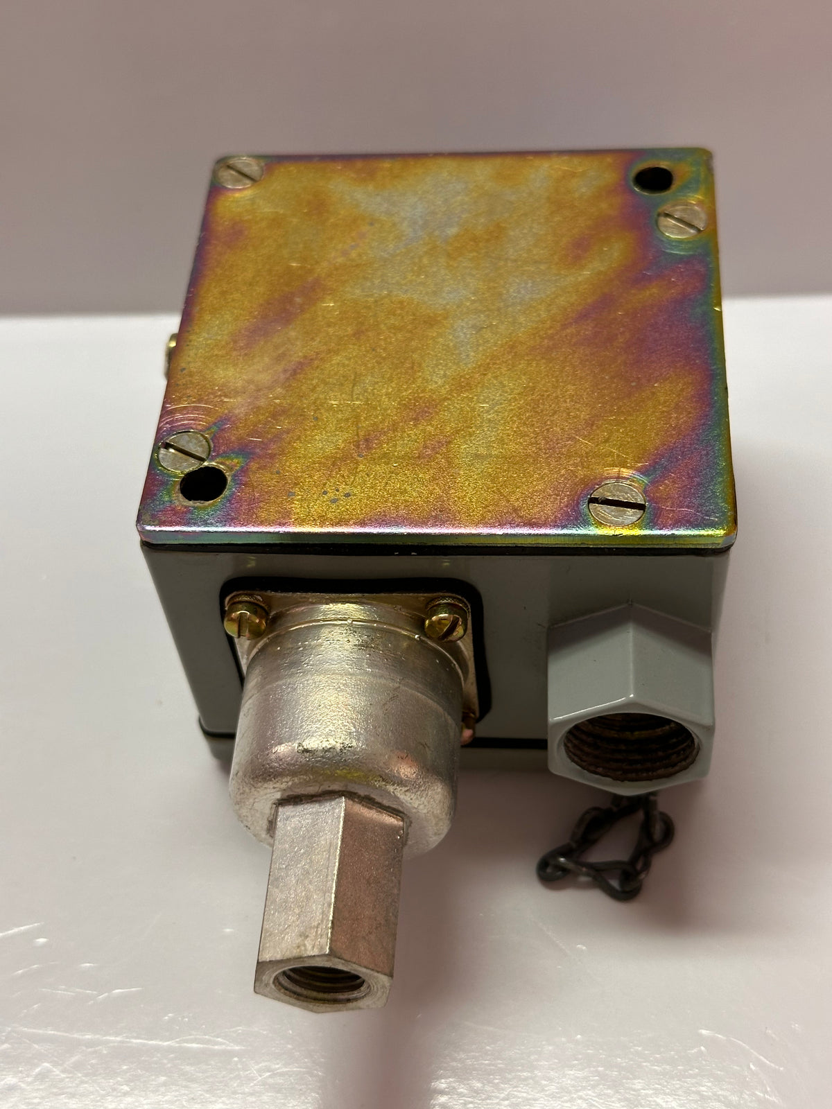 CR127B1 Bellows Actuated Pressure Switch